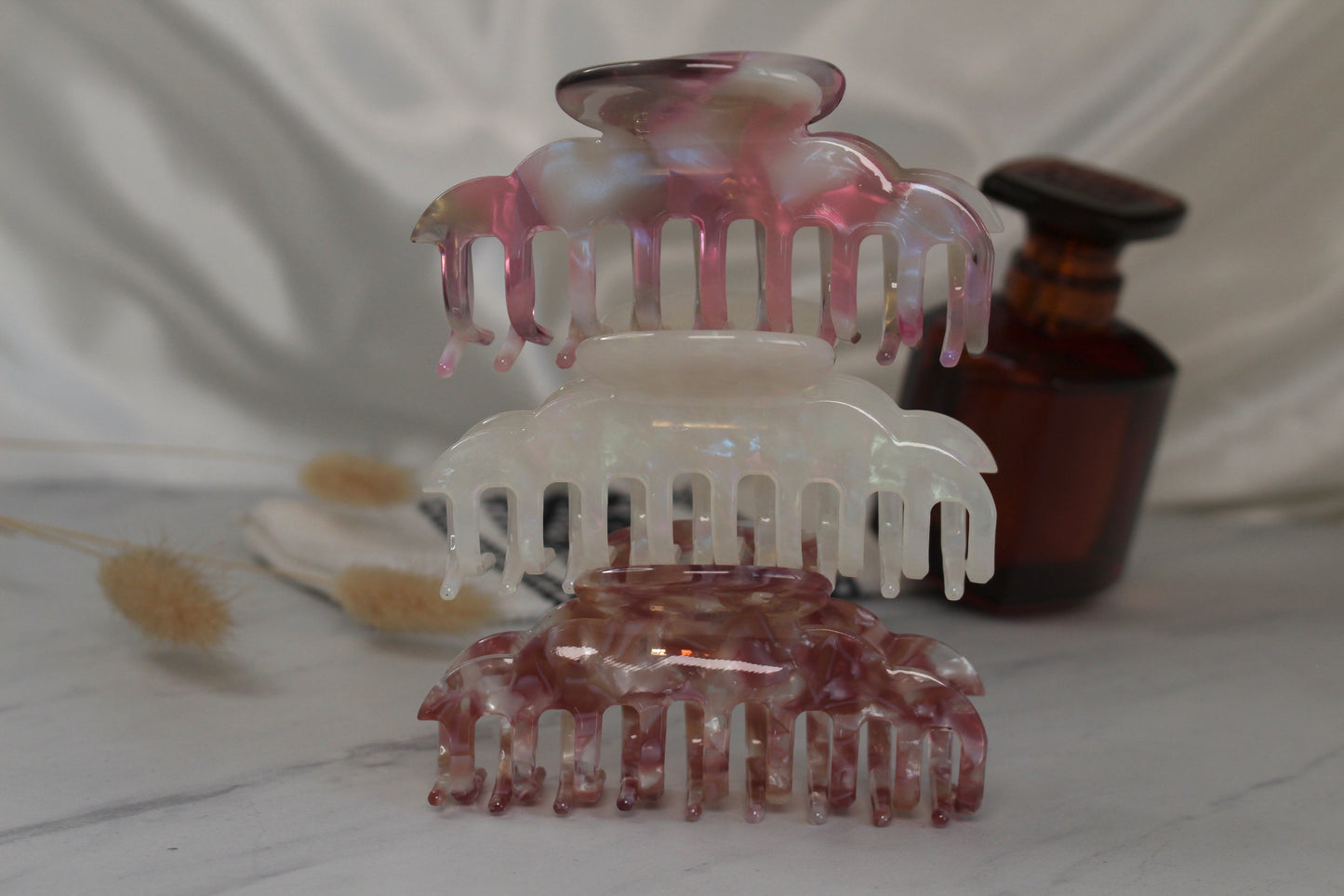 Seleny Pink and White Resin Claw Clip Set of 3
