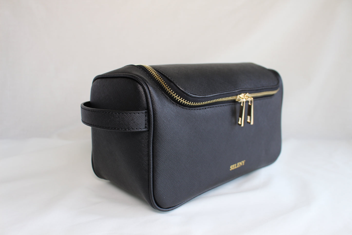 Seleny Leather Toiletry Bag