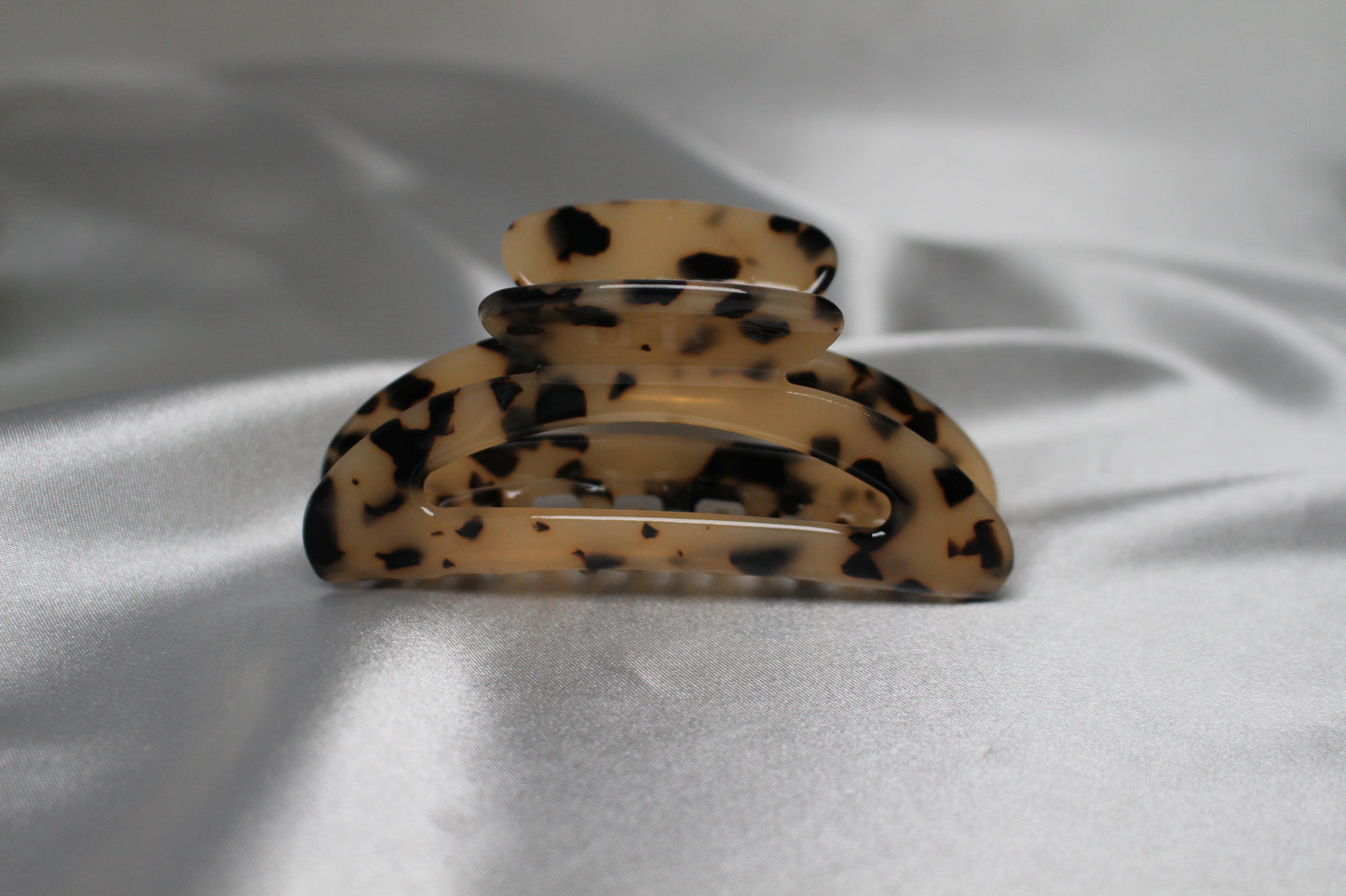 Seleny Jumbo Acetate Claw Clip Set (with Carrying Case & Comb)