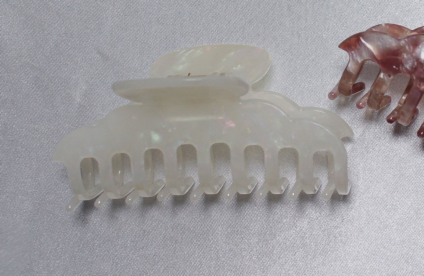 Seleny Resin Claw Clip